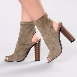 Olive green heel/ bootie